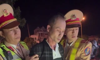 Tài xế xe máy ‘thông chốt’ nồng độ khiến một thiếu tá CSGT bị thương