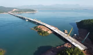 Quảng Ninh thông tuyến 3 công trình giao thông trọng điểm đầu năm mới