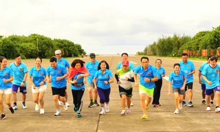 Chạy trên đường băng Trường Sa