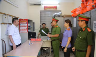 Bắt ‘trùm’ đất đá thải mỏ ở Quảng Ninh