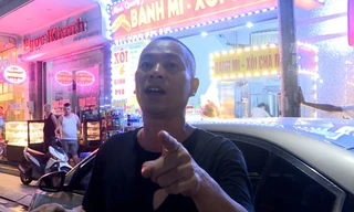 Khởi tố tài xế taxi bỏ chạy bất thành rồi ‘lăn đùng’ ra đường ăn vạ