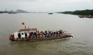 Những chuyến phà cuối cùng trên Bạch Đằng giang
