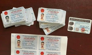 Làm giả CCCD để mở tài khoản ngân hàng online phục vụ đánh bạc 