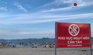 Bé trai 8 tuổi mất tích khi tắm biển ở khu vực cấm tại Hạ Long