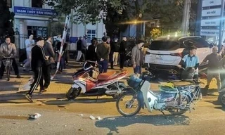 Ô tô ‘điên’ gây tai nạn liên hoàn khiến 5 người thương vong