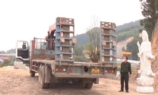 Di dời tượng phật quan âm tự ý đặt bên cao tốc Hạ Long – Vân Đồn