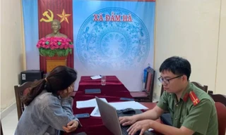 Phạt 15 triệu đồng hai cô gái 'báo chốt', xúc phạm CSGT trên mạng xã hội