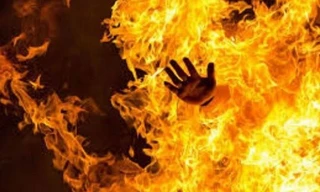 Quảng Ninh: Nam điều dưỡng tự thiêu trước cửa nhà người yêu