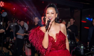 Maya mặc xuyên thấu 'bỏng mắt' biểu diễn chào năm mới 2019