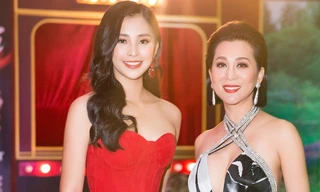 Hoa hậu Tiểu Vy khoe vai trần với váy đỏ rực, đọ sắc MC Kỳ Duyên