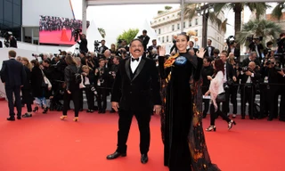 Trương Thị May mặc áo dài quyền lực, cùng đoàn làm phim Ấn Độ dự LHP Cannes