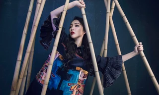 'Chim công làng múa' Linh Nga đẹp ma mị với váy hoạ tiết thổ cẩm