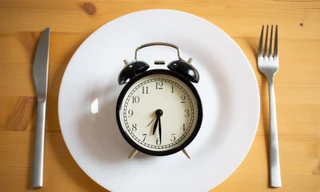 Người mắc ung thư có nên nhịn ăn để ‘bỏ đói’ tế bào ung thư? 