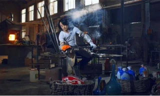 Nghệ nhân 38 tuổi gây chú ý toàn thế giới với 20 năm bên “lò luyện thần thú“