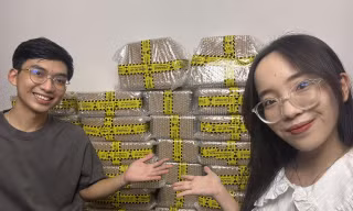 Giới trẻ 'hái ra tiền' nhờ kinh doanh dịp Giáng sinh 