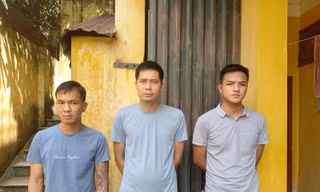 Ba đối tượng cưỡng đoạt tài sản
