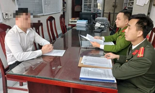 Cơ quan Công an làm việc với trường hợp chuyển hướng mọi cuộc gọi lạ đến số điện thoại đường dây nóng của Bộ Công an.