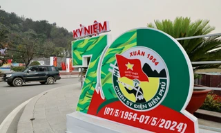 Thành phố Điện Biên Phủ rực rỡ cờ hoa trước ngày lễ lớn