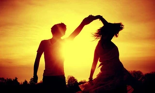 Làm thế nào để ‘cưa là đổ’?