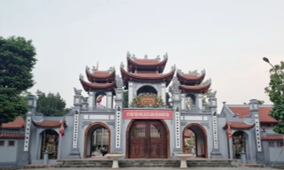 Thăm ngôi đền ở nơi 'tam giang tụ hội'