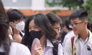 Teen 2K8 thi vào lớp 10 tại TP.HCM: Hơn 77.000 thí sinh được vào học công lập