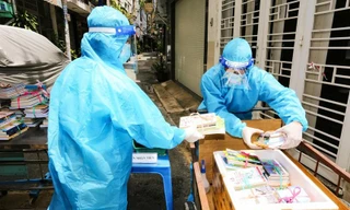 Đề xuất sách là mặt hàng thiết yếu: Chỉ nên ưu tiên sách giáo khoa?