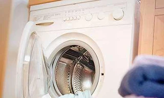 Hai trẻ chết trong máy giặt ở Trung Quốc. Ảnh minh họa.