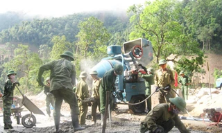 Láng bê tông mặt đường