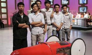 Nhóm SV Việt sáng chế xe chạy 333 km chỉ mất 1 lít xăng