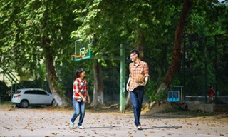 Chuyện tình 'đôi đũa lệch' gây tranh cãi