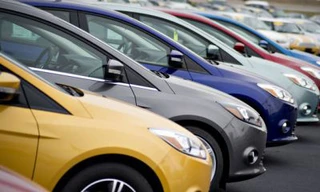 Người mua ô tô Việt Nam: 'No dồn đói góp'