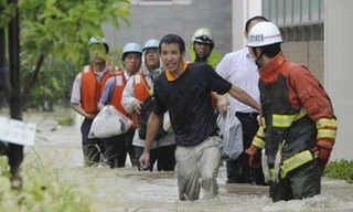 Bão lớn tấn công Nhật Bản, hơn 11 triệu người sơ tán