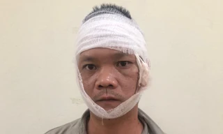 Hà Nội: Chém bố đẻ và anh trai thương vong vì mâu thuẫn gia đình