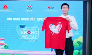 Cầu thủ Đoàn Văn Hậu: 'Cùng lan tỏa thông điệp nói không với ma túy đến các em học sinh, sinh viên'