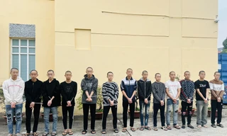 Nhóm thanh thiếu niên mang hung khí thấy ai ‘ngứa mắt’ là đánh 