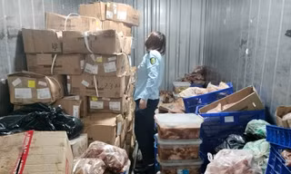 Phát hiện kho thực phẩm tẩm ướp sẵn không rõ nguồn gốc tại Hà Nội
