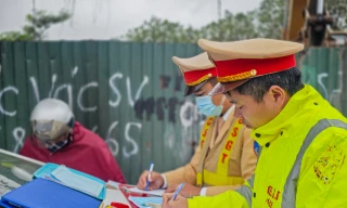 Đồng thuận đề xuất trừ điểm giấy phép lái xe