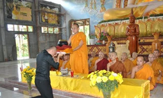 Chuyện đời của sư thầy hoàn tục sau khi 'khoá môi' Mr Đàm