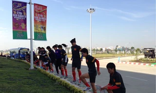 Tuyển Việt Nam rủ Lào đá tập