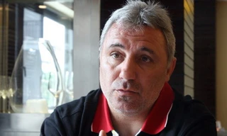 Được tài trợ 1 triệu USD, VFF sắp có Stoichkov?