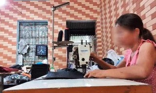 Bên trong cơ sở may túi ví da H.Y