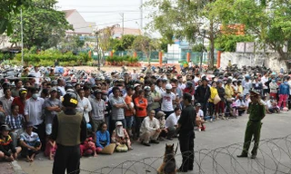 Xét xử vụ án “giang hồ Tuấn em” trên đảo Phú Quốc thu hút sự quan tâm của người dân. Ảnh: Hồng Lĩnh