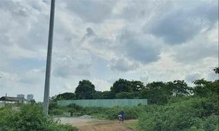 Dự án xây dựng tuyến đường từ đê Ngọc Thụy đến khu đô thị mới Thượng Thanh được đầu tư theo hình thức BT vẫn đang ì ạch giải phóng mặt bằng