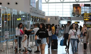 Đại biểu Nguyễn Quốc Hưng đề xuất: Việt Nam nên học tập một số nước thu “phí chia tay” hay “phí du lịch” đối với công dân xuất cảnh Ảnh: Như Ý