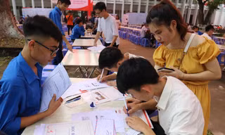 Tân sinh viên nhập học tại trường ĐH Bách khoa Hà Nội sáng 11/8 /2019 Ảnh: Như Ý