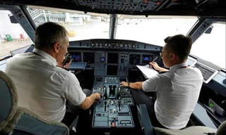 Hiện tại, phi công người Việt vẫn chưa đủ đáp ứng nhu cầu mở rộng mạng lưới bay của các hãng