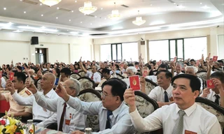 Đại hội Đảng bộ phường Bạch Đằng, TP Hạ Long được 100% đại biểu biểu quyết đồng ý với mục tiêu, chỉ tiêu cần đạt được trong nhiệm kỳ 2020-2025