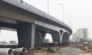 Dự án cầu vượt nút giao Long Biên, một trong các dự án BT Hà Nội đang bị dừng giao đất đối ứng Ảnh: A.Trọng
