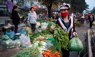 Giá hàng hóa liên tục tăng, người chịu thuế TNCN phải chi tiêu tiết kiệm hơn Ảnh: hồng vĩnh