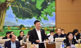 Tổng KTNN Hồ Ðức Phớc phát biểu trước UBTVQH, ngày 11/3. Ảnh: Như Ý 